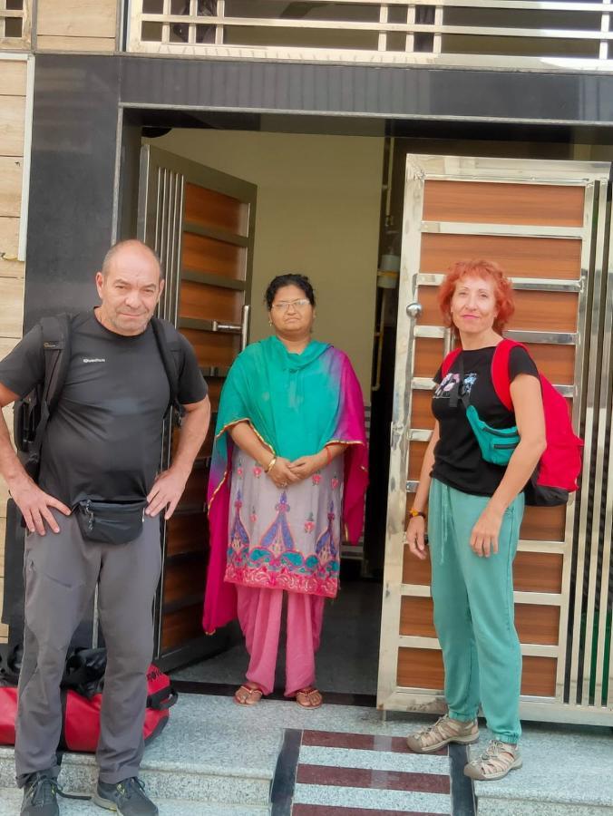 The Orchid Villa Homestay - Walkable Distance From Taj Mahal Agra  Exterior foto